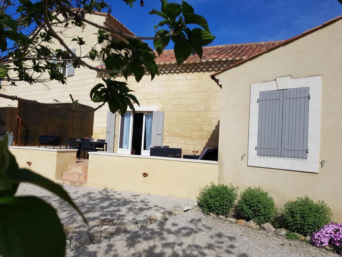 Le Mas Saint Jean Mezoargues Bagian luar foto
